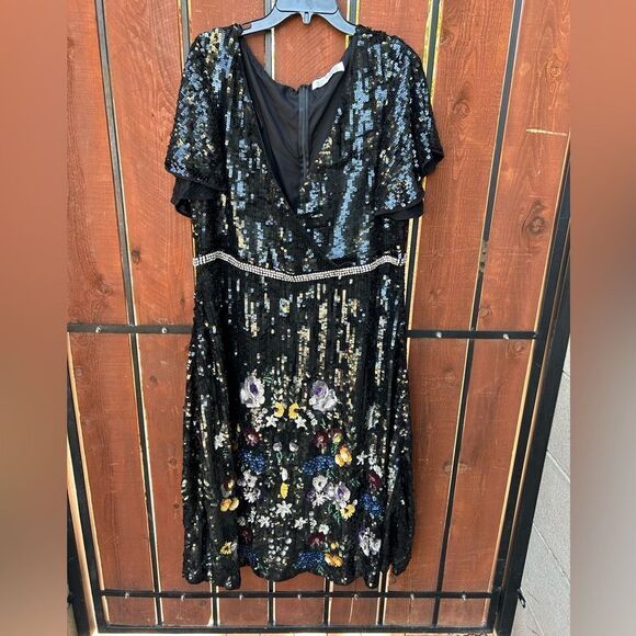 Mac Duggal Black Sequin Midi Dress with Floral Accents - Picture 2 of 10